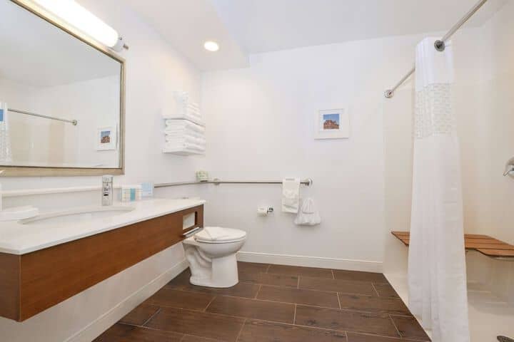 Bathroom shower